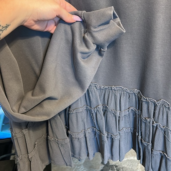 Gray Ruffled Women's Top - Picture 3 of 3